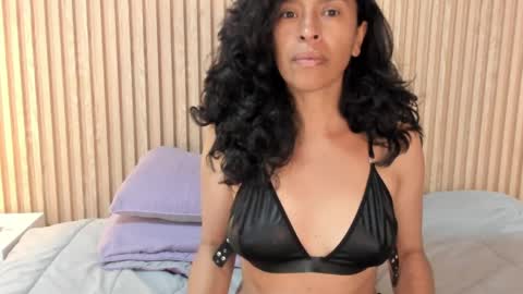 Snapshot of samantha_duart3 chatting on 04/23/26, 11:42 samantha_duart3 online show from 04/23/26, 11:42