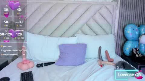 Snapshot of samantha_duque11 chatting on 01/07/25, 07:42 Samantha online show from 01/07/25, 07:42