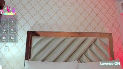 Snapshot of samantha_duque11 chatting on 02/20/25, 04:18 Samantha online show from 02/20/25, 04:18