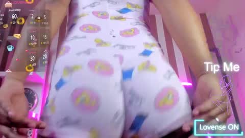 Samantha online show from 10/23/25, 05:07