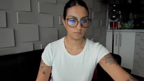 Snapshot of samantha_jadee chatting on 01/16/25, 10:44 Samantha online show from 01/16/25, 10:44