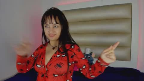 samantha_js_ online show from 09/29/25, 04:06