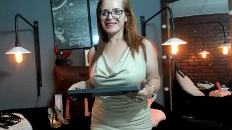 Sam online show from 02/10/25, 01:55