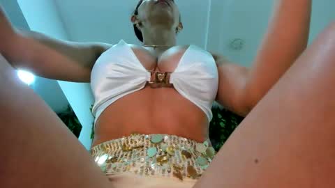 Snapshot of samantha_milfs chatting on 11/25/25, 11:21 samantha_milfs online show from 11/25/25, 11:21