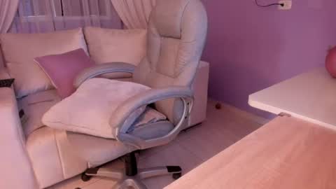 Snapshot of samantha_thompsoon chatting on 07/06/26, 10:56 samantha_thompsoon online show from 07/06/26, 10:56