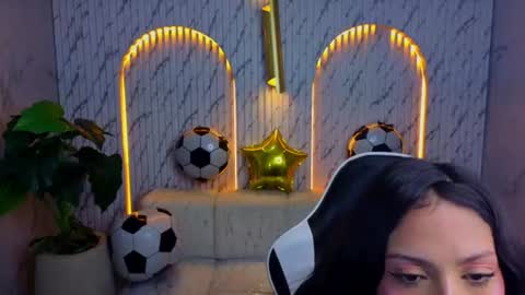 Samantha online show from 06/24/26, 03:16