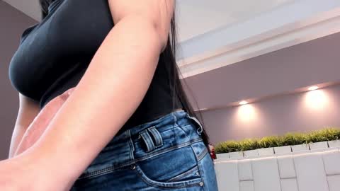 Snapshot of samanthaa_22_ chatting on 12/27/24, 04:15 Samanthaa online show from 12/27/24, 04:15