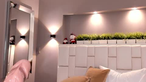 Snapshot of samanthaa_22_ chatting on 12/29/24, 01:28 Samanthaa online show from 12/29/24, 01:28