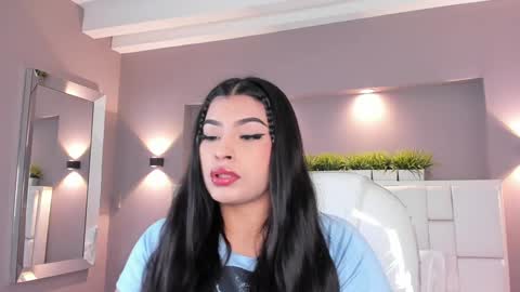 Snapshot of samanthaa_22_ chatting on 01/09/25, 03:47 Samanthaa online show from 01/09/25, 03:47