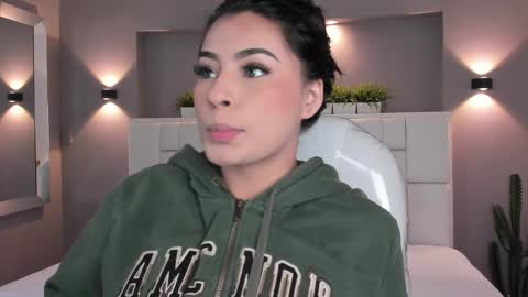 Snapshot of samanthaa_22_ chatting on 01/18/25, 03:53 Samanthaa online show from 01/18/25, 03:53