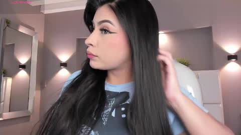 Snapshot of samanthaa_22_ chatting on 01/29/25, 03:44 Samanthaa online show from 01/29/25, 03:44