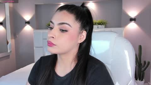 Snapshot of samanthaa_22_ chatting on 02/01/25, 03:30 Samanthaa online show from 02/01/25, 03:30
