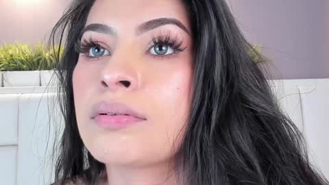 Snapshot of samanthaa_22_ chatting on 02/08/25, 09:46 Samanthaa online show from 02/08/25, 09:46