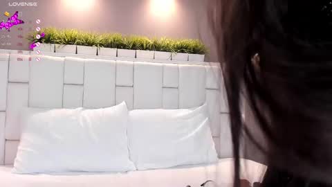 Snapshot of samanthaa_22_ chatting on 02/26/25, 06:37 Samanthaa online show from 02/26/25, 06:37