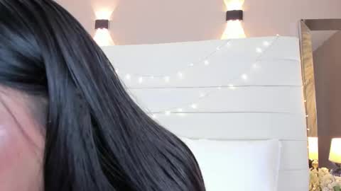 Snapshot of samanthaa_22_ chatting on 11/17/25, 12:55 Samanthaa online show from 11/17/25, 12:55