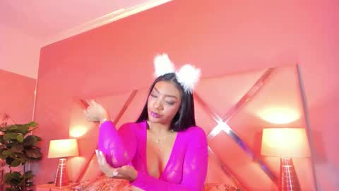 Snapshot of samanthabale chatting on 11/26/25, 11:55 Samantha online show from 11/26/25, 11:55