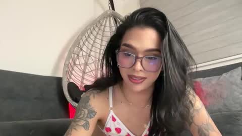 Snapshot of samanthabernardo_ chatting on 06/07/26, 04:05 Samantha Bernardo online show from 06/07/26, 04:05