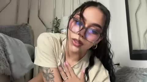 Snapshot of samanthabernardo_ chatting on 06/13/26, 04:43 Samantha Bernardo online show from 06/13/26, 04:43