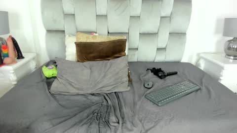 Samantha online show from 01/03/25, 06:44