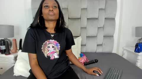Samantha online show from 01/08/25, 03:29
