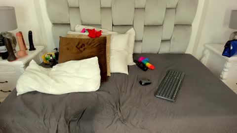 Samantha online show from 01/08/25, 06:31