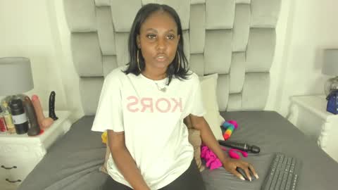 Samantha online show from 01/10/25, 03:29
