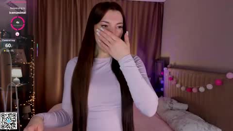 Snapshot of samanthaginnings chatting on 06/07/26, 04:16 Lola online show from 06/07/26, 04:16