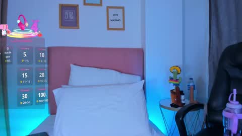 V A  N E S S A  online show from 11/19/25, 03:39