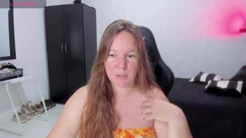 Samantha samy online show from 11/17/25, 01:44