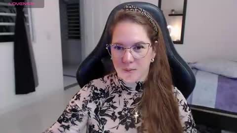 Samantha samy online show from 08/09/26, 10:04