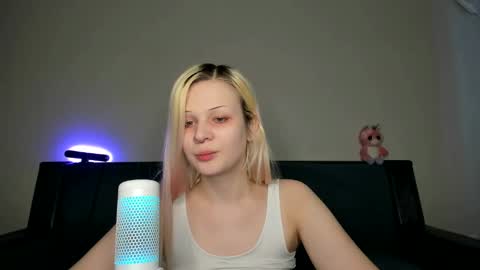 Snapshot of samanthamiasnik1 chatting on 01/25/25, 11:02 Samantha online show from 01/25/25, 11:02