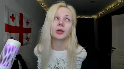 Snapshot of samanthamiasnik1 chatting on 03/01/25, 03:05 Samantha online show from 03/01/25, 03:05