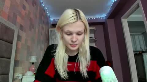 Snapshot of samanthamiasnik1 chatting on 09/24/25, 11:46 Samantha online show from 09/24/25, 11:46