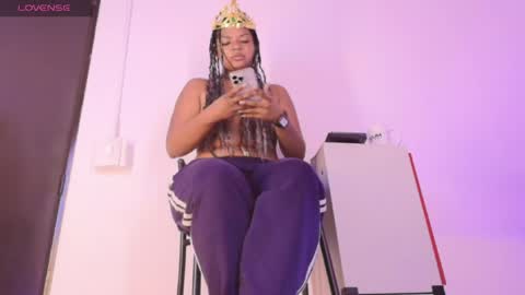 Snapshot of samanthamilan1 chatting on 06/16/26, 11:46 Sam online show from 06/16/26, 11:46