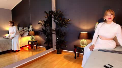 Samanta online show from 01/11/25, 10:07
