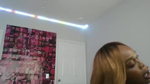 Snapshot of samanthaporsha chatting on 02/03/25, 05:35 samanthaporsha online show from 02/03/25, 05:35