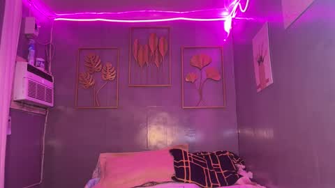 Samantha online show from 09/24/25, 03:21