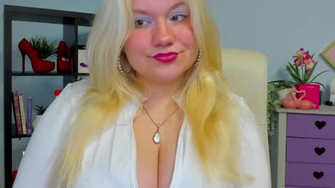 Samantha online show from 05/19/26, 07:26