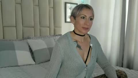 Samixmami online show from 01/14/25, 06:38