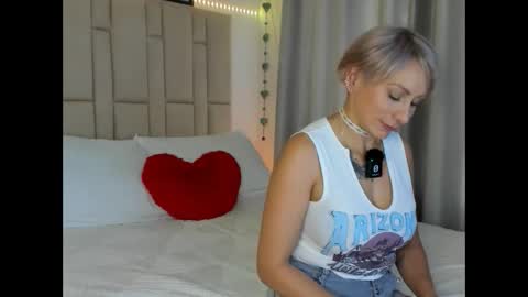 Samixmami online show from 03/07/25, 10:32