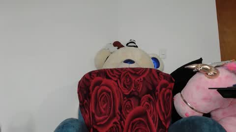 Snapshot of samara429147 chatting on 12/18/25, 02:45 samara online show from 12/18/25, 02:45