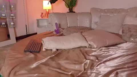 Snapshot of samara_halee chatting on 06/11/26, 12:32 samara_halee online show from 06/11/26, 12:32