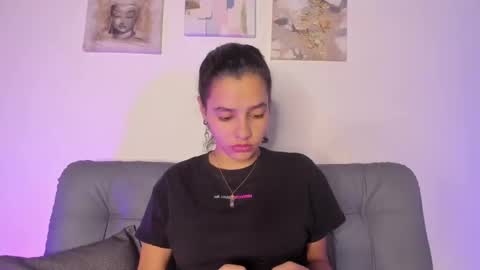 Samara is my name a pleasure delighted that you are here leave your thumb up it is important to me online show from 02/23/25, 09:26