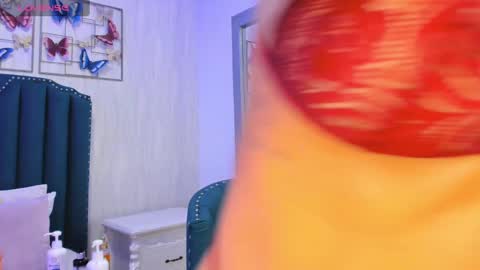 Samara Warren online show from 12/19/24, 02:57