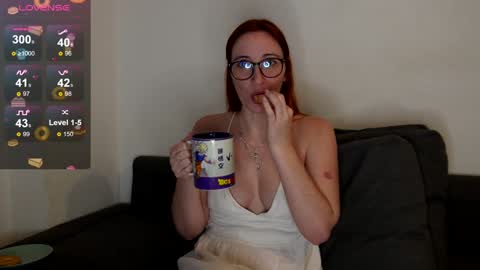 Snapshot of samarafromthewell chatting on 01/09/25, 10:20 Samara From The Well online show from 01/09/25, 10:20