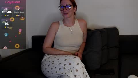 Snapshot of samarafromthewell chatting on 01/14/25, 04:50 Samara From The Well online show from 01/14/25, 04:50