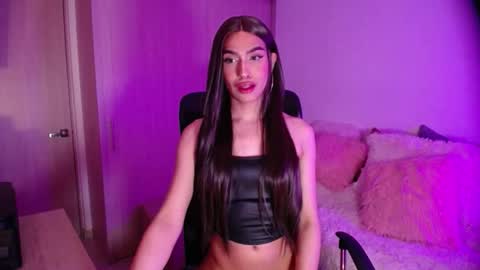 Snapshot of samarasilex chatting on 09/23/25, 02:25 Samara Silex online show from 09/23/25, 02:25