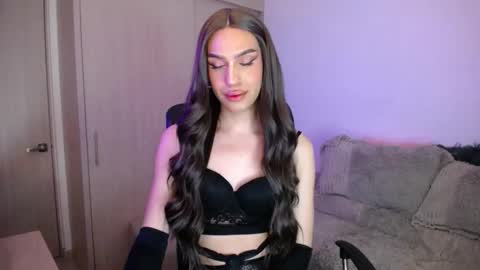 Snapshot of samarasilex chatting on 10/15/25, 02:33 Samara Silex online show from 10/15/25, 02:33