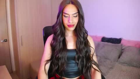 Snapshot of samarasilex chatting on 10/17/25, 02:37 Samara Silex online show from 10/17/25, 02:37