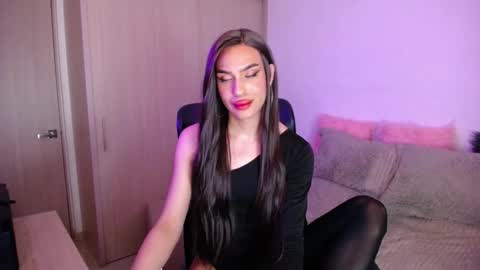 Snapshot of samarasilex chatting on 10/31/25, 02:45 Samara Silex online show from 10/31/25, 02:45